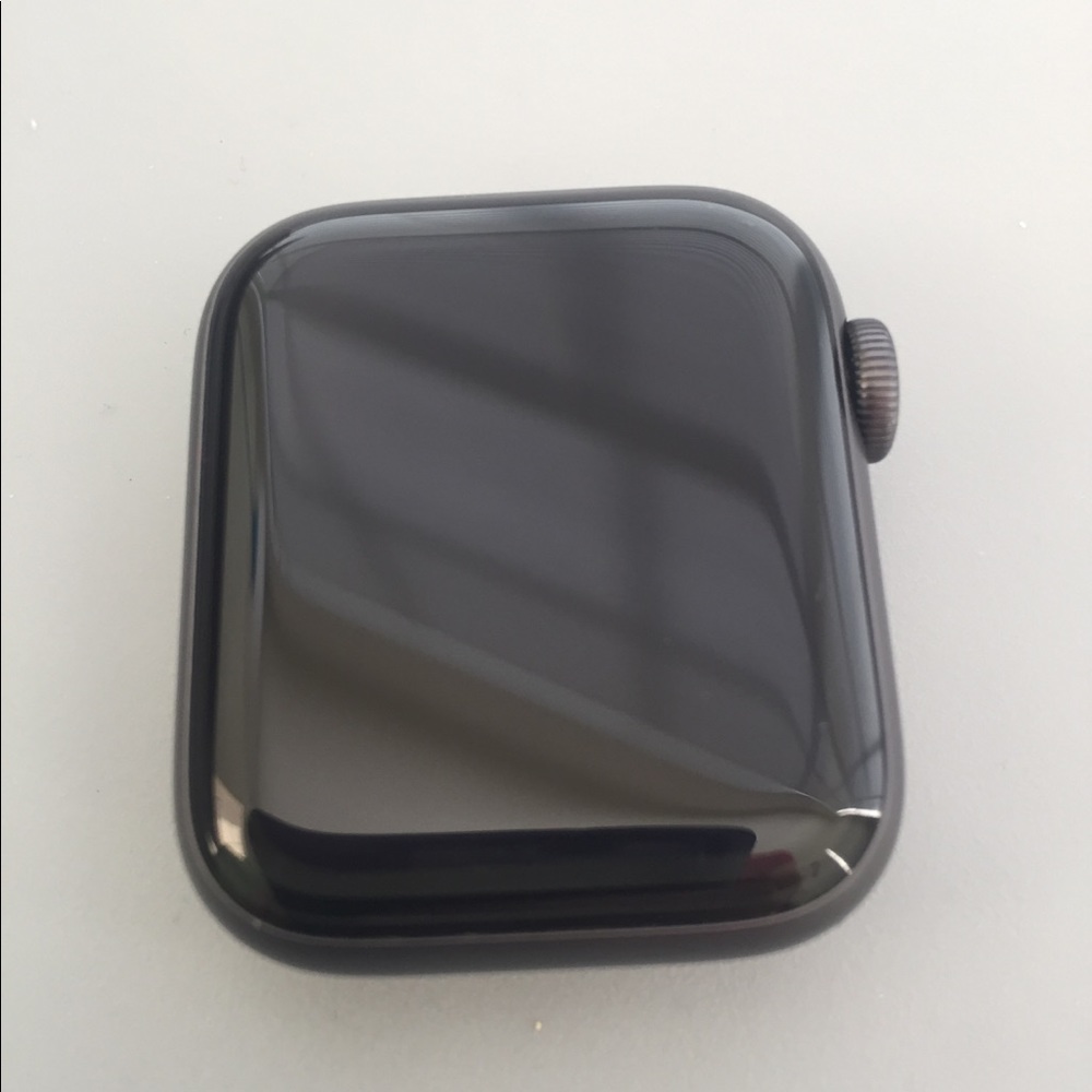 Apple Watch series 4 - 40mm mint condition!